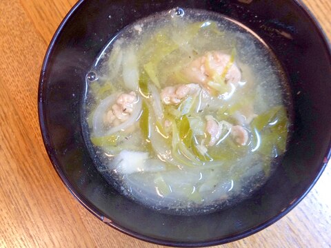 キャベツと豚肉の簡単スープ